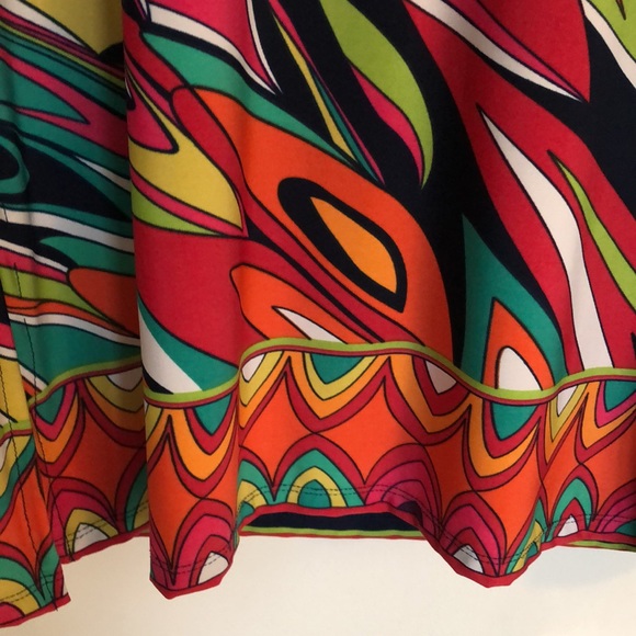 Women’s wild cover up. - Picture 2 of 6